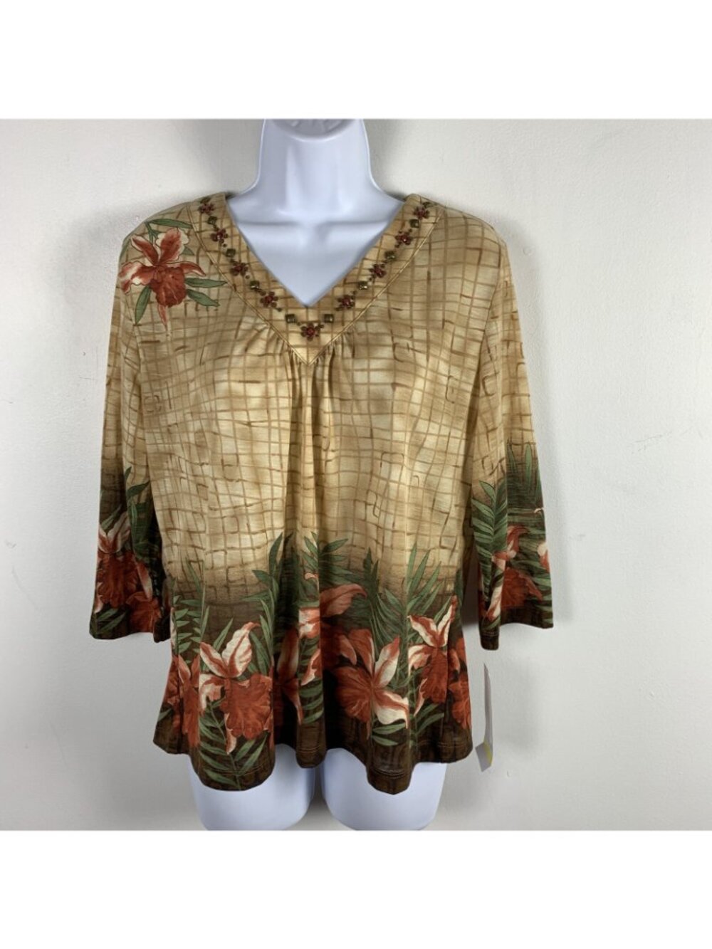 Alfred Dunner Birds Of Paradise Petite Medium Top Beige Floral Embellished V-Nec